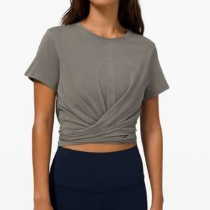 Lululemon crop top
